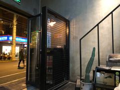 门面-Grinder 绞肉机汉堡(武定路店)
