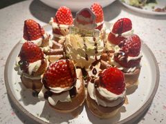 草莓忌廉华夫饼-BE BRIGHT KITCHEN(正佳广场店)