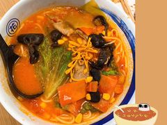 -花馬肆.云南过桥米线(汉神购物广场现场熬汤店)