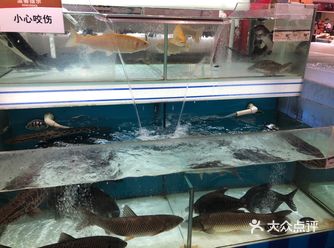 邮政惠民卡有各种活动， 在华润万家十点到十一点间结账