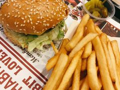 -The Habit Burger Grill 哈比特汉堡(爱琴海店)