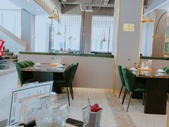 大堂-龙凤点心·饼家(松岗店)