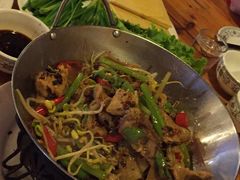 -闯关东东北农家菜(崂山石老人店)