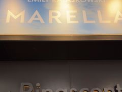 -文艺复兴百货(米兰大教堂广场店)