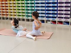 -红黄蓝成长中心(海淀上地店)