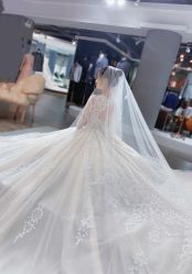 -艾米丽婚纱礼服