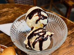 香草冰淇淋-藏书馆咖啡LibraryCoffee·Bistro(牡丹园店)