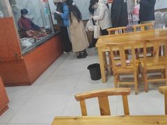 -闫家驴肉老店(华电一校店)