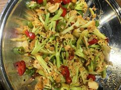 干锅有机菜花-叶派龙虾•招牌香辣蟹·海鲜(中海国际店)