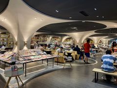 -钟书阁(珍园店)