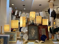 -邊城書店