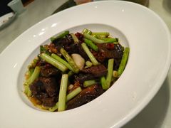 -绿草地·湘菜(酃湖师院店)