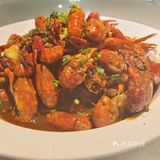 今天和朋友一起来这家餐厅吃饭，氛围特别舒服