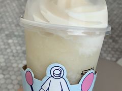 -喜茶(迪士尼小镇·平行宇宙店)