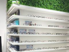 -美式眼镜·授权蔡司.依视路.尼康.豪雅.明月(南翔印象城店)