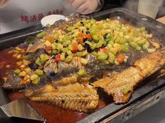 -江边城外烤鱼(世茂广场店)