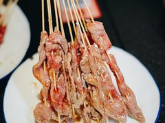 湿辣牛肉-何妹湿辣牛肉·粤式烧烤砂煲(桂雅路店)