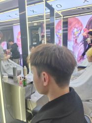 -藤野造型烫发染发