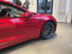 -TESLA 特斯拉(上海太古汇体验店)