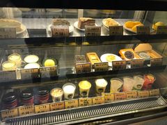 面包甜点陈列柜-MUSANG KING猫山王(龙湖杭州滨江天街店)