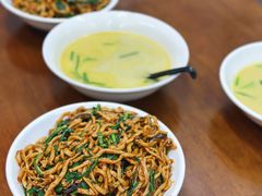 -三百碗宝应长鱼面(板仓街店)