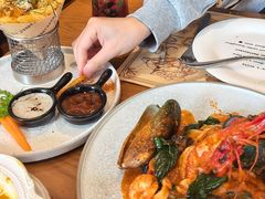 -Mark&Mars Restaurant