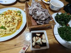 手扒肉-老阿妈乌海蒙餐馆(锦馨园小区店)