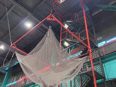 -极限PLAY运动娱乐新世界·团建派对表演休闲馆·室内高空游乐园