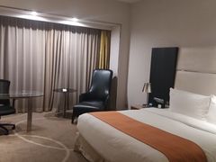 -上海虹桥西郊假日酒店