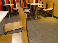 -麦当劳(乳山路店)