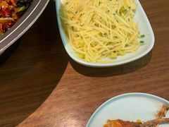 -有红鸡毛店·川菜(建设路店)