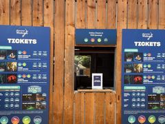 -怀托摩萤火虫洞