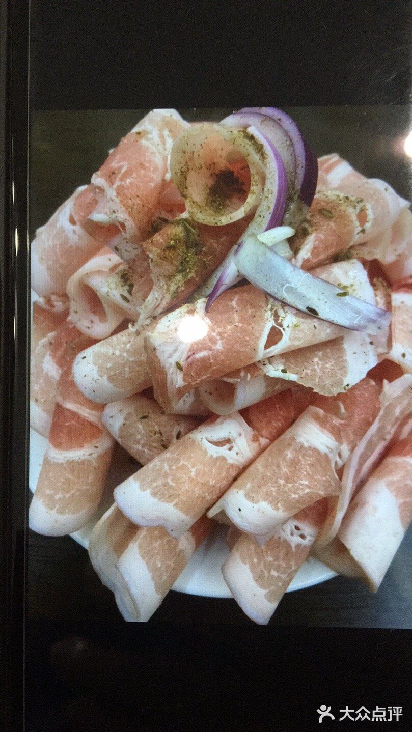 了以后有点脆，配上红色的多酱和黄色的粉粉