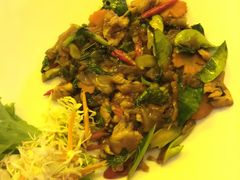 -Thiw Soen Seafood Restaurant