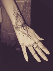 -Black Tattoo Studio