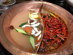 -山城鼎重庆老火锅(西安钟楼店)