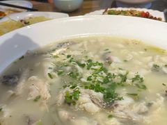 -严记小天府酸菜鱼(西四路店)