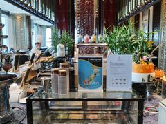 面包甜点陈列柜-美食汇自助餐厅(成都万达瑞华酒店)