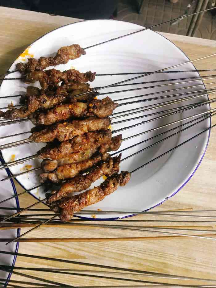 洒金桥眼镜烤肉(团结南路)-"偶然间发现的这家烤肉店,在团结南路的