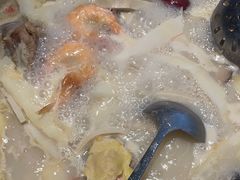 -三人行骨头王火锅(长寿店)