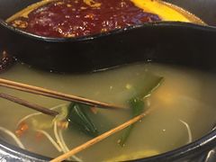 -钢管厂五区小郡肝串串香(奥克斯广场锦城万达店)