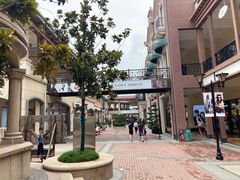 -王府井奥莱临潼小镇(临潼店)