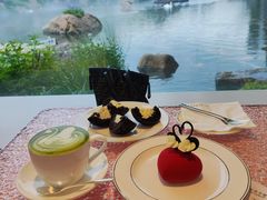 -罗红摄影艺术馆