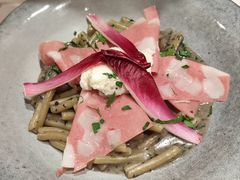 乳芯芝士黑松露火腿芦苇面-潮一不贰·法式甜品·生日蛋糕·西式简餐(外滩店)