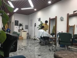 -V8潮牌·接发烫染连锁