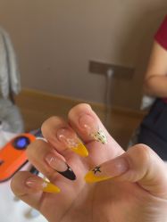 -UGIRL有个美甲