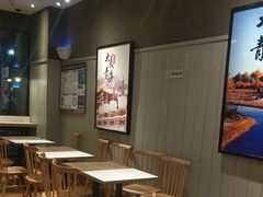 用餐区-肯德基(格尔木世邦店)
