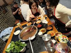 -辣莊重庆老火锅(威海高铁站韩乐坊店)
