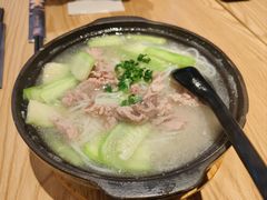 丝瓜土猪肉粉-俏凤凰(美林M·LIVE天地东座店)