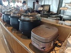 -荣誉国际酒店-云顶旋转餐厅